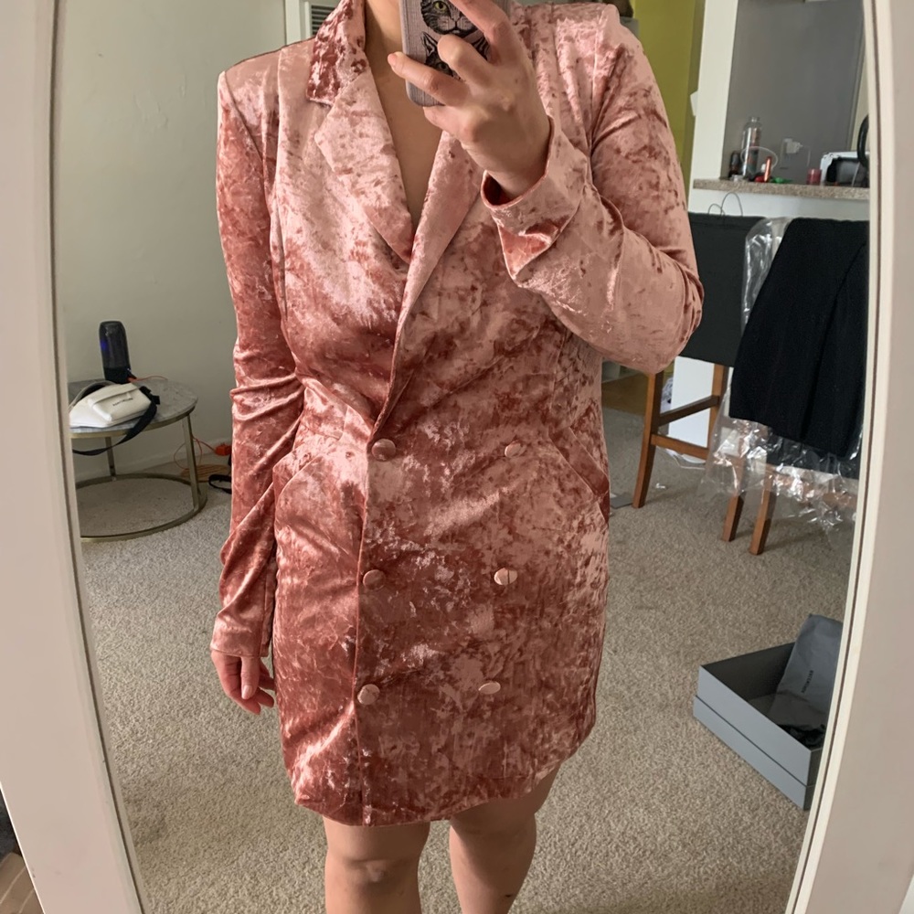 Peach Velvet tailor dress size S 🍑